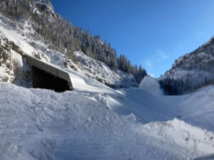 Red Mountain Pass reopens after three-day closure